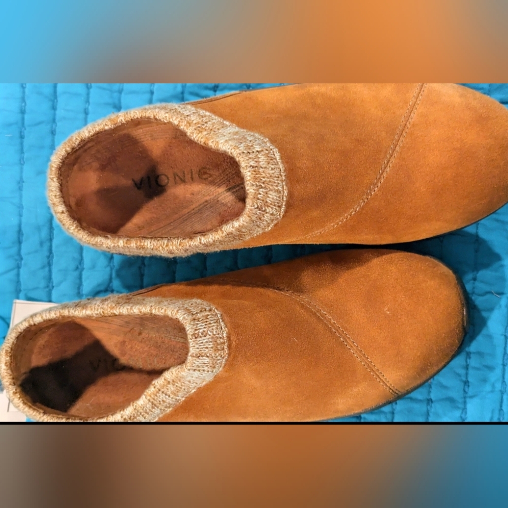 Vionic Textured Sole Footwear